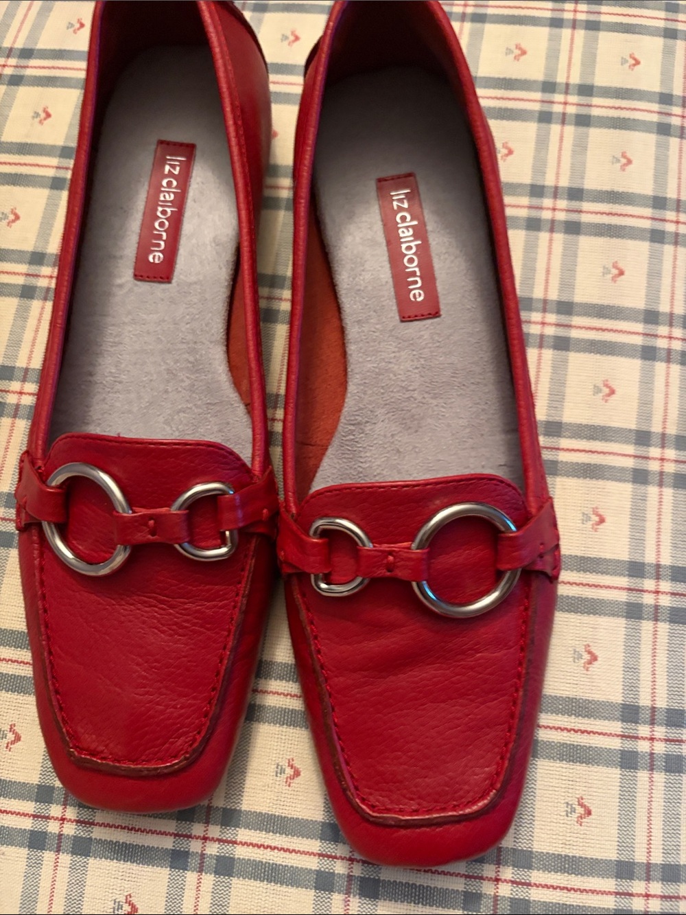 Liz Claiborne Ribbon Red Hammond Closed-Toe Flats 9.5 no call-outs